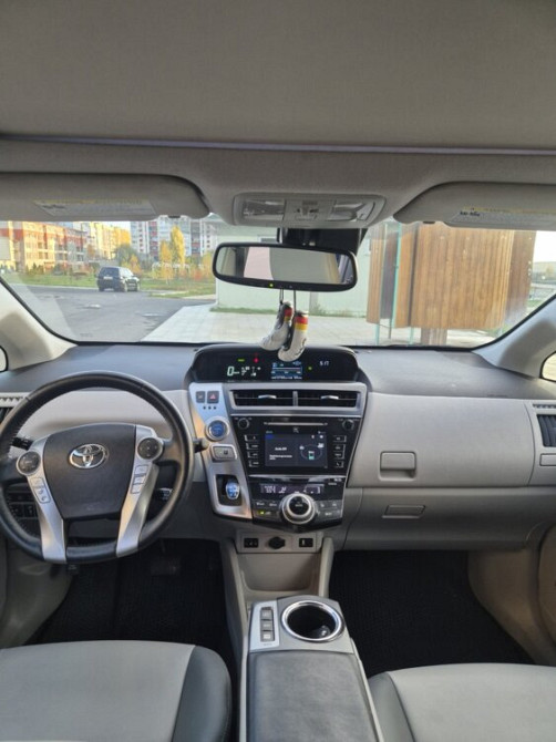 Toyota Prius V Рыбница - изображение 3