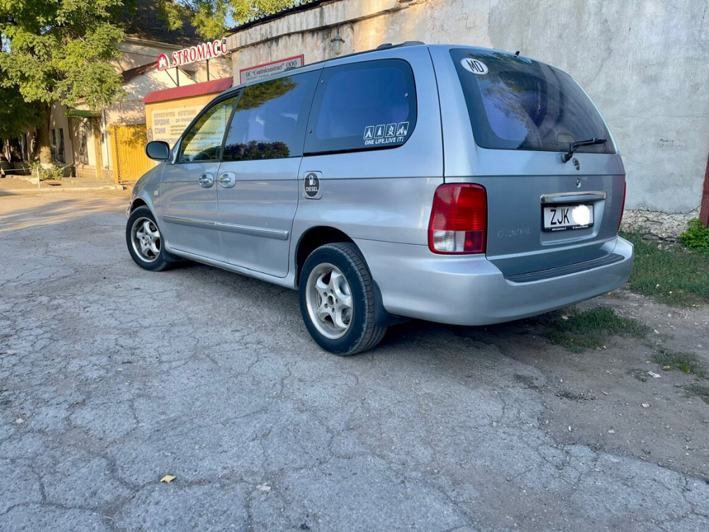 Продам Kia Carnival 2.9 CRDI Тирасполь - изображение 2