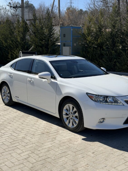 Lexus ES300h в максимальной комплектации Bender - fotografie 3