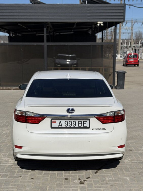 Lexus ES300h в максимальной комплектации Bender - fotografie 4
