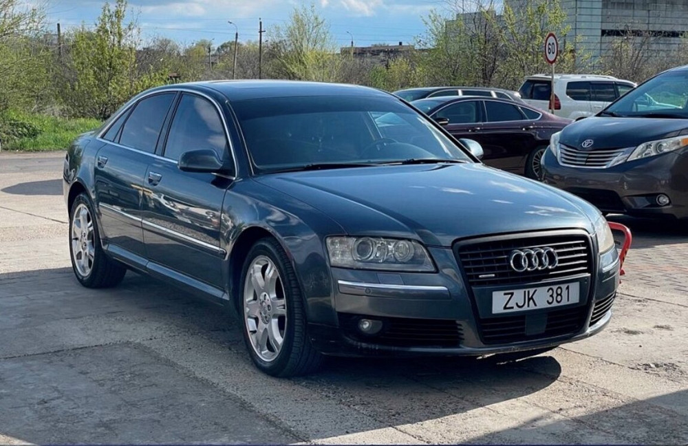 Продам Audi A8 D3 3.7 бензин V8 Тирасполь - изображение 1