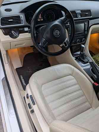 Volkswagen Passat B7 2014. Тирасполь