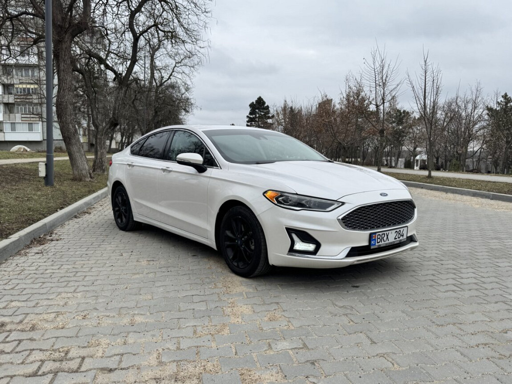 Ford Fusion Bender - fotografie 2