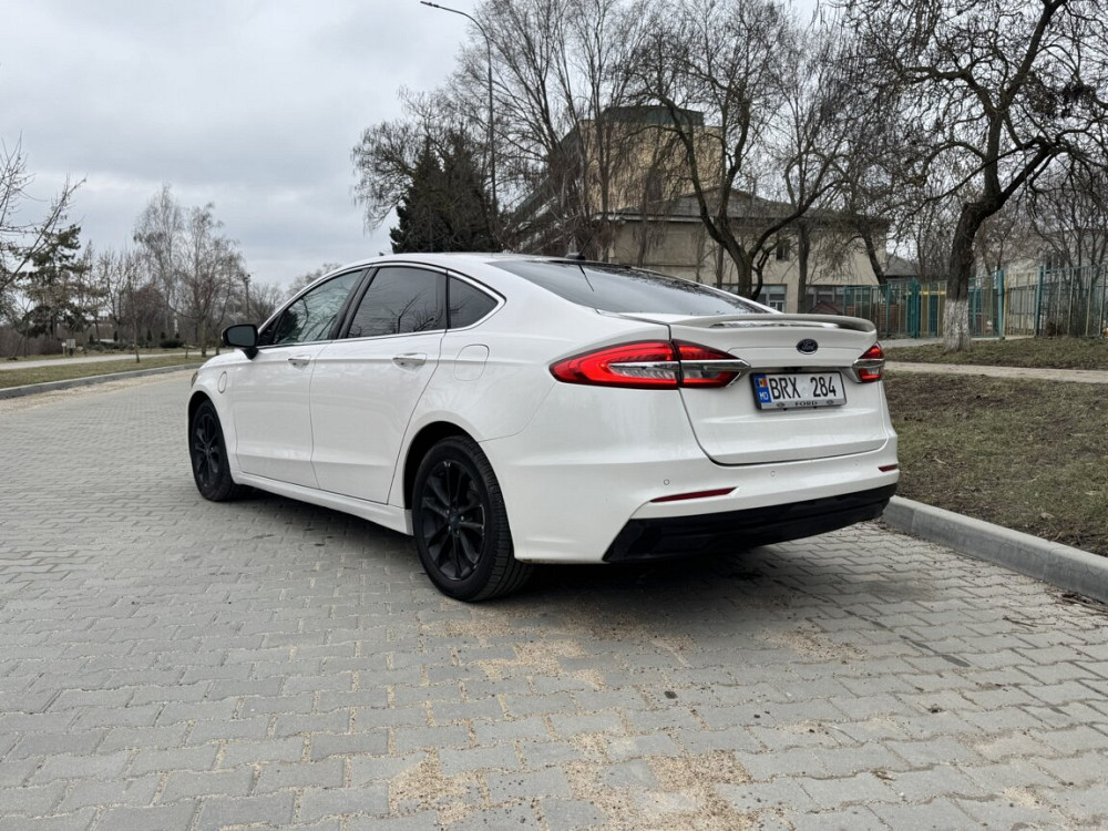 Ford Fusion Bender - fotografie 6