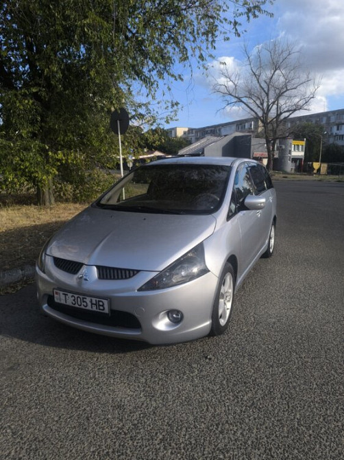 Mitsubishi Grandis 2.4 бенз-газ Тирасполь - изображение 2