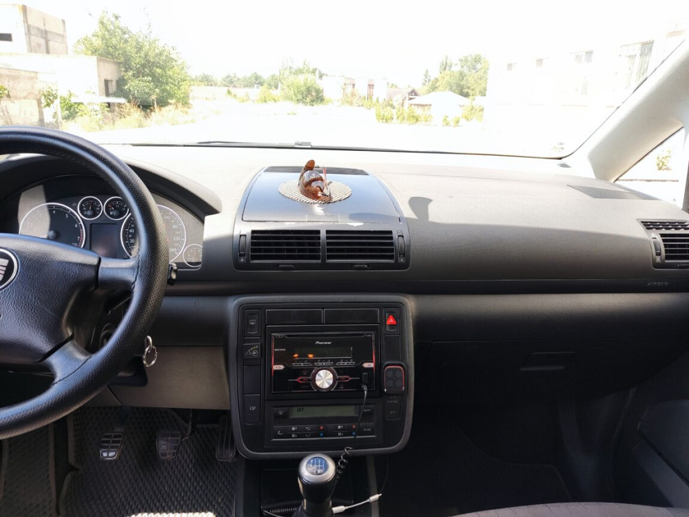 Seat Alhambra 2007; 1.8 бензин/метан; 6-ти КПП; нейтральные номера Tiraspol - fotografie 3