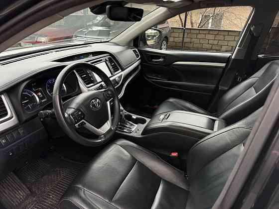 Toyota Highlander hybrid Тирасполь
