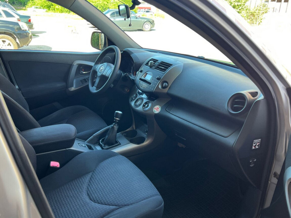 Toyota RAV-4 2.2 D-cat. 2007. Bender - fotografie 6
