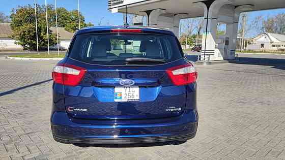 Продам Ford C-max 2.0 Hybrid 2016 год Кишинёв