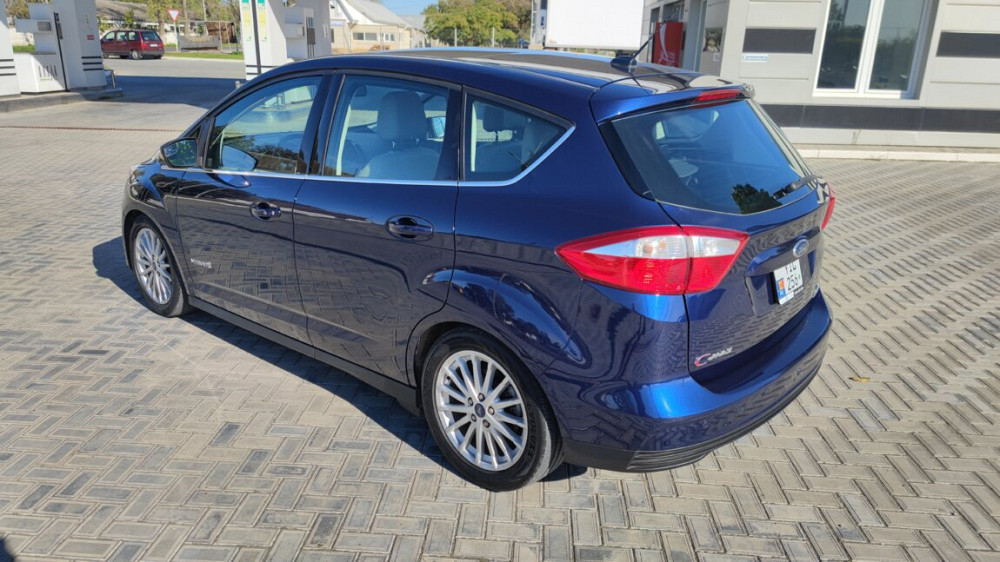Продам Ford C-max 2.0 Hybrid 2016 год Chişinău - fotografie 3