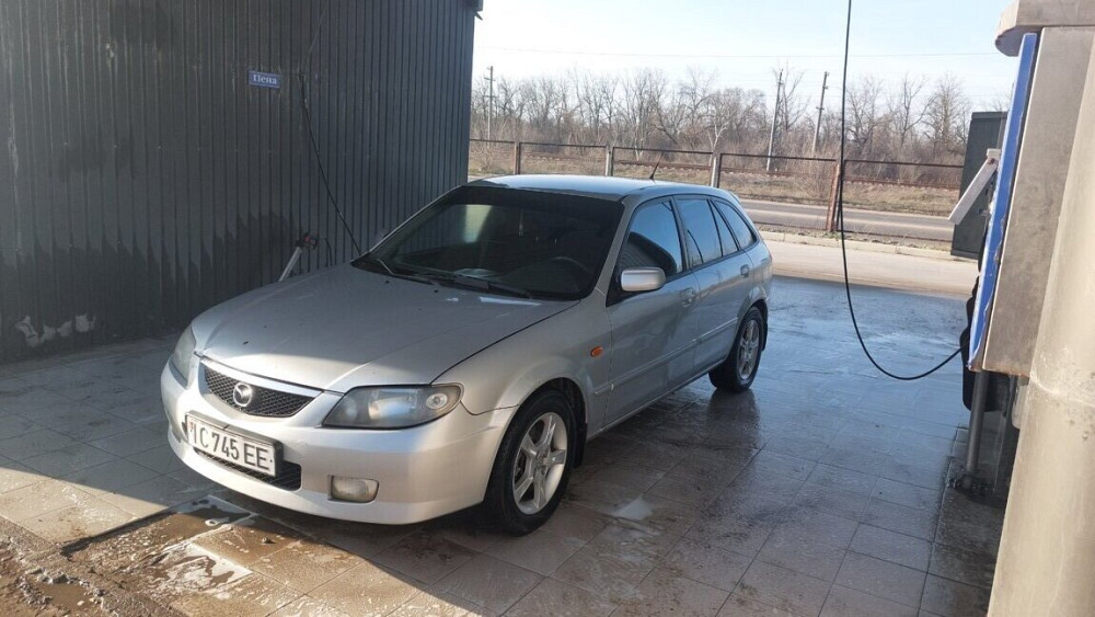 Продам отличный автомобиль Mazda 323f BJ 2.0 TD 2003 год Tiraspol - fotografie 1