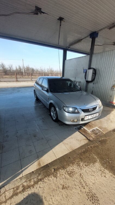 Продам отличный автомобиль Mazda 323f BJ 2.0 TD 2003 год Tiraspol - fotografie 2