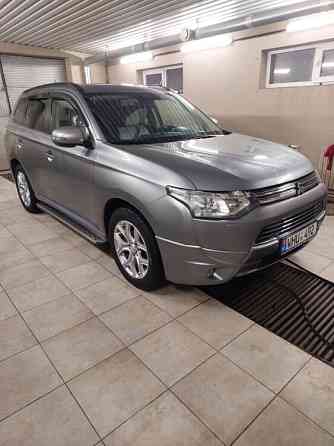 Mitsubishi Outlander 2014гPlug-in Hybrid. Chişinău