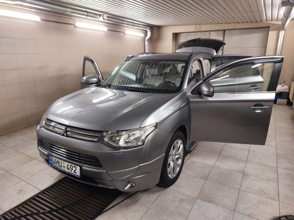 Mitsubishi Outlander 2014гPlug-in Hybrid. Кишинёв - изображение 2