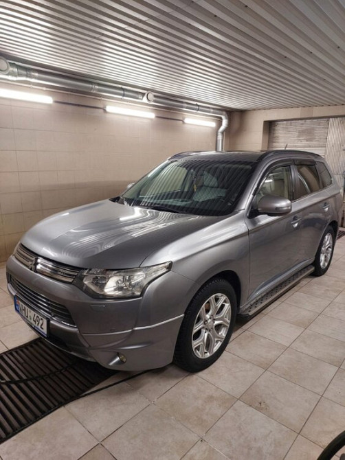 Mitsubishi Outlander 2014гPlug-in Hybrid. Кишинёв - изображение 5