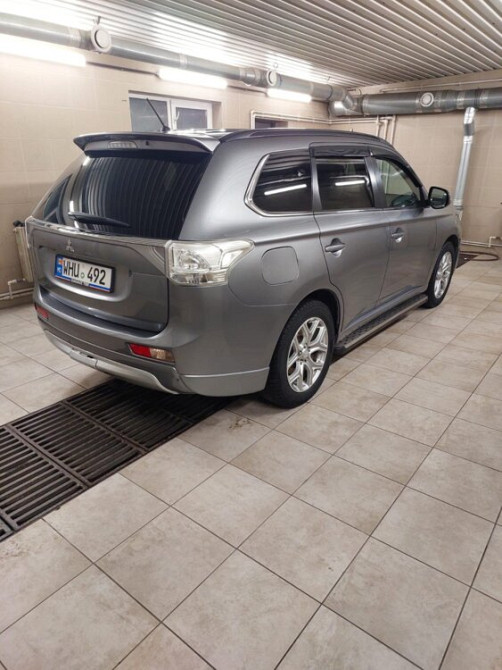 Mitsubishi Outlander 2014гPlug-in Hybrid. Кишинёв - изображение 3