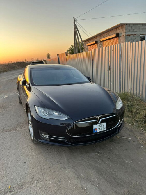 Tesla Model S 85 KWh Tiraspol - fotografie 1
