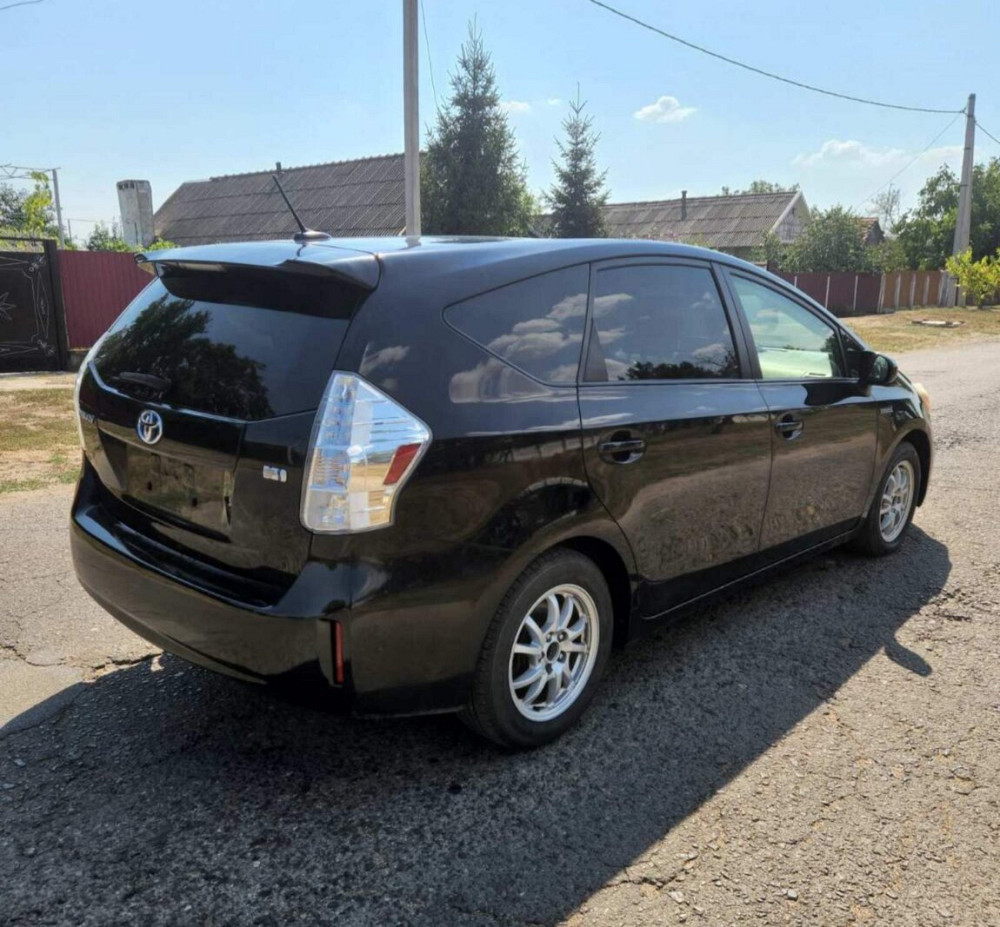 Toyota Prius V 2012г. 8 950 $ (торг уместен) Slobozia - fotografie 2