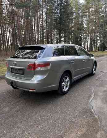 Toyota Avensis бензин автомат Тирасполь