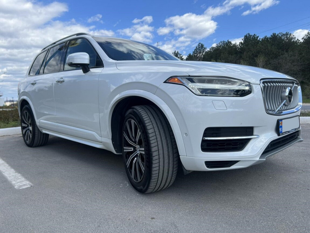 Volvo XC90 T8 Плагин-гибрид 2016 г. в белый жемчуг. Пробег 13 тыс. км. Резина - изображение 7