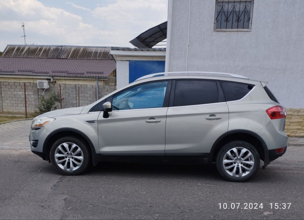 Ford Kuga 2009 an Tiraspol Tiraspol - fotografie 5
