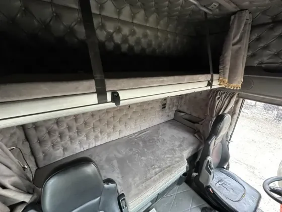 For sale: DAF XF 105.510 tractor Tiraspol