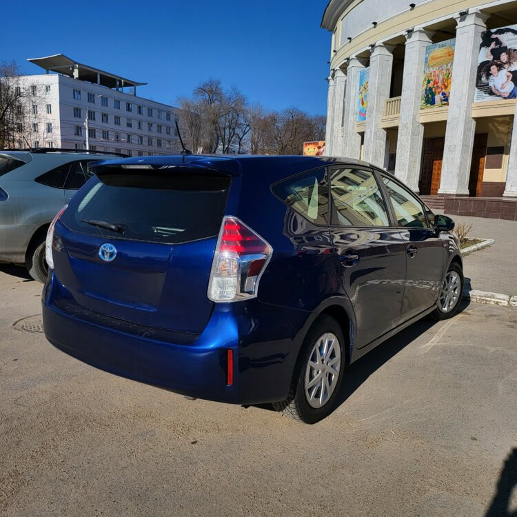 Toyota Prius V Hybrid 2015 Торг Tiraspol - fotografie 3