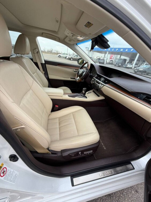 Lexus ES300h 2016 Bender - fotografie 7