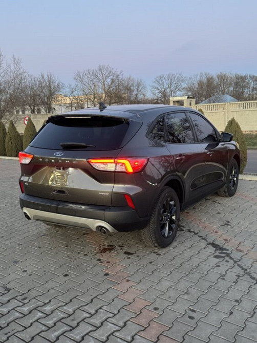 Ford Escape 2.5 hybrid. 2021 год. 4x4 AVD. Tiraspol - photo 4