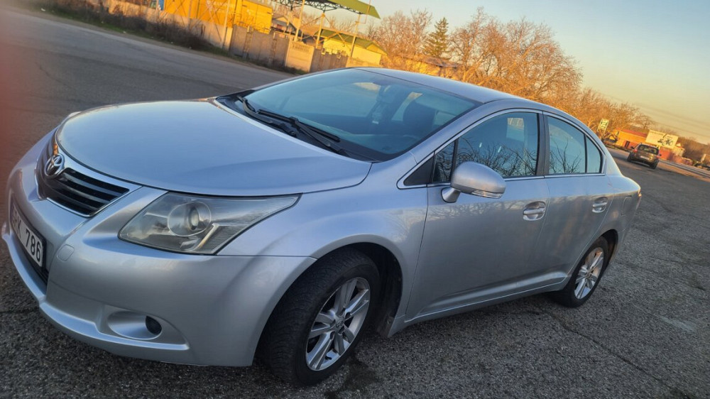 Продам 2010 Toyota Avensis Tiraspol - fotografie 1