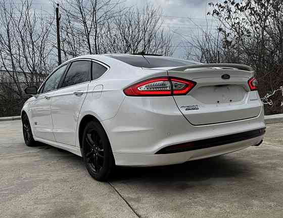 Ford fusion plugin hybrid 2015 год. Tiraspol