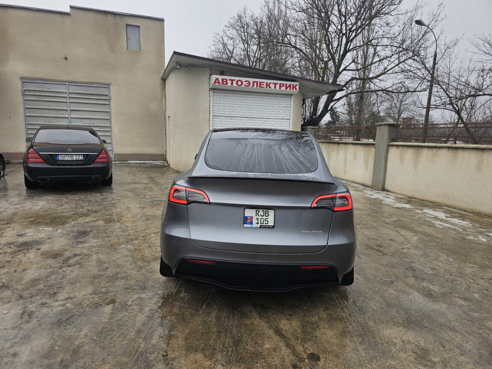 Продам Tesla Model Y Performance 2024 Bender - fotografie 8