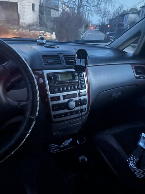 Продам Toyota Avensis verso Bender - fotografie 6