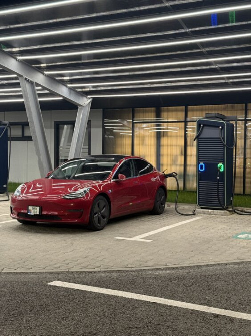 Tesla model 3 Tiraspol - fotografie 2