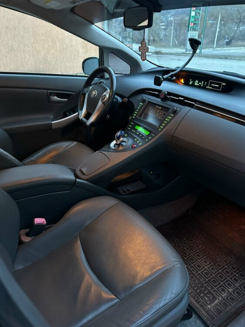 Toyota PRIUS 2011г (НОВАЯ БАТАРЕЯ) Rabnita - photo 7