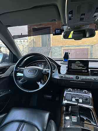 Audi A8 Кишинёв