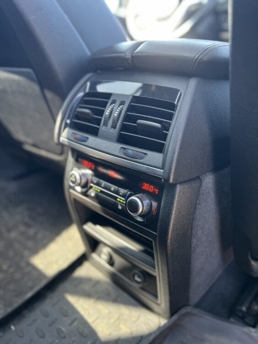 BMW X5 3.0 бензин 2016 год 19500$торг/обмен Tiraspol - fotografie 8