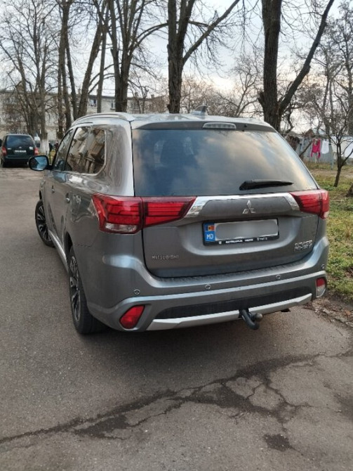 MITSUBISHI OUTLANDER PHEV плагин-гибрид состояние хорошее, пробег 125к Tiraspol - fotografie 2