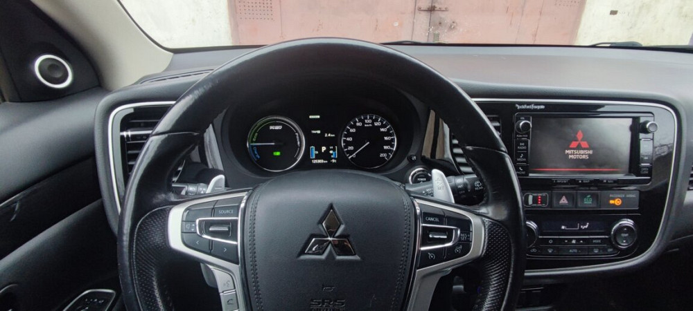 MITSUBISHI OUTLANDER PHEV плагин-гибрид состояние хорошее, пробег 125к Tiraspol - fotografie 3