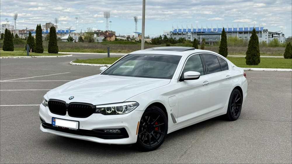 BMW 530e 2018 plug-in hybrid Tiraspol - fotografie 1