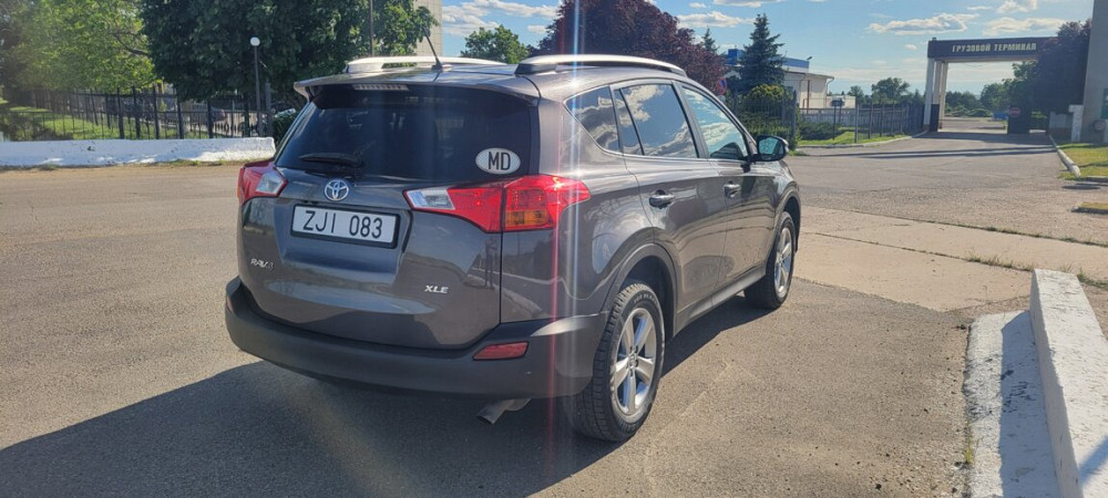 Toyota RAV4 (2.5л) бензин 2015г. на нейтральных номерах. Новая резина. Tiraspol - fotografie 4