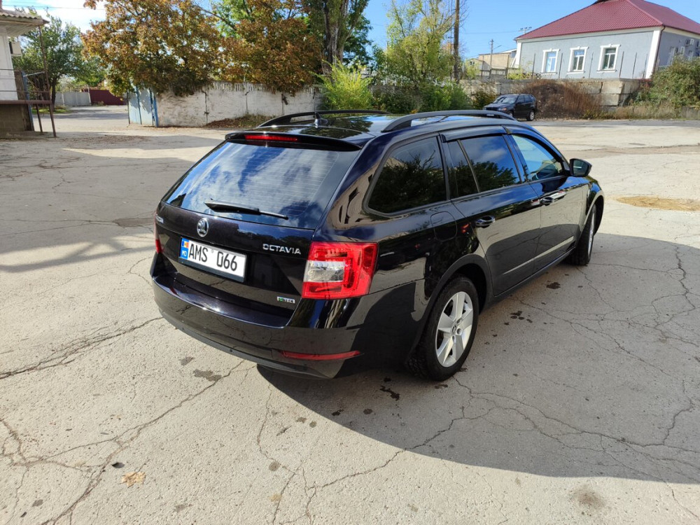 ПРОДАЕТСЯ SKODA OCTAVIA A7 ЗАВОДСКОЙ МЕТАН Tiraspol - fotografie 5