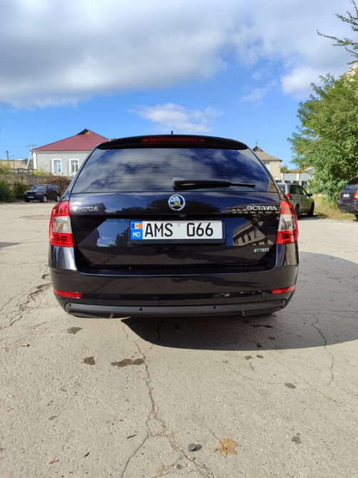 ПРОДАЕТСЯ SKODA OCTAVIA A7 ЗАВОДСКОЙ МЕТАН Tiraspol - fotografie 4
