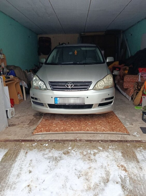 Продам Toyota Avensis Verso 2005 D4D 2.0 Литва Тирасполь - изображение 4