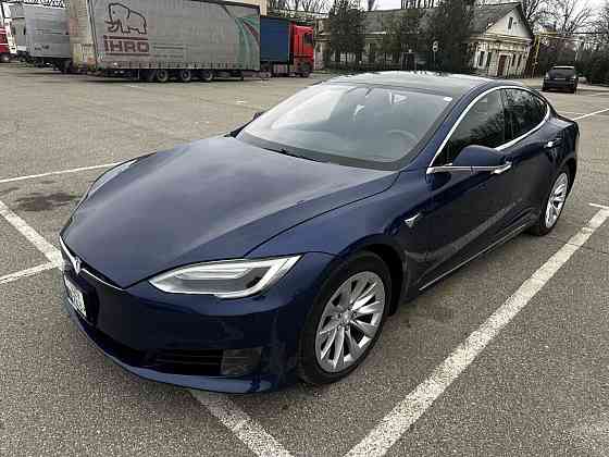 Tesla Model S 100D dual motors. Обмен на квартиру Tiraspol