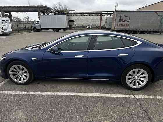 Tesla Model S 100D dual motors. Обмен на квартиру Tiraspol