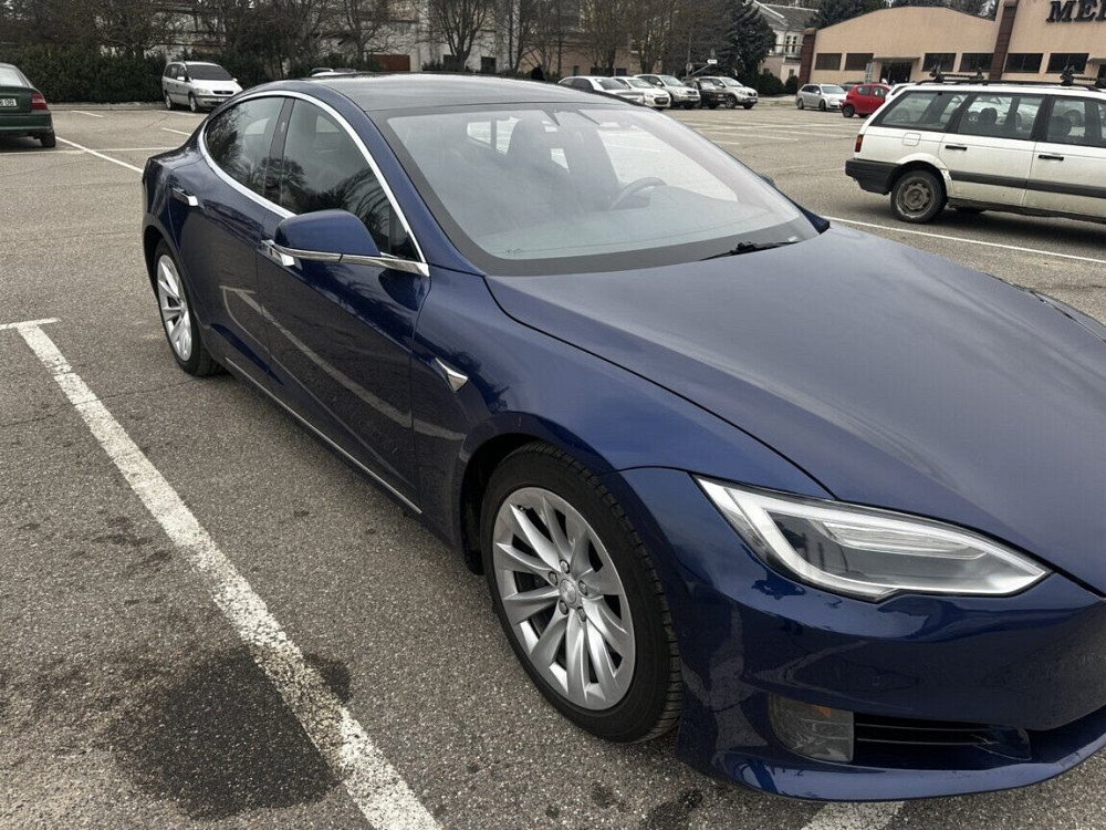 Tesla Model S 100D dual motors. Обмен на квартиру Tiraspol - fotografie 2