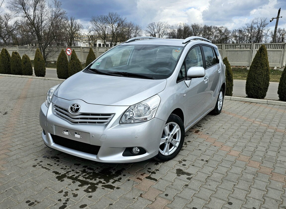 Toyota VERSO 2012 D-4D Tiraspol - fotografie 1