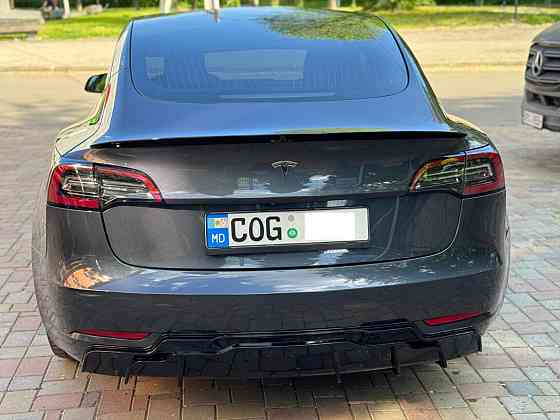 Tesla Model 3 Кишинёв