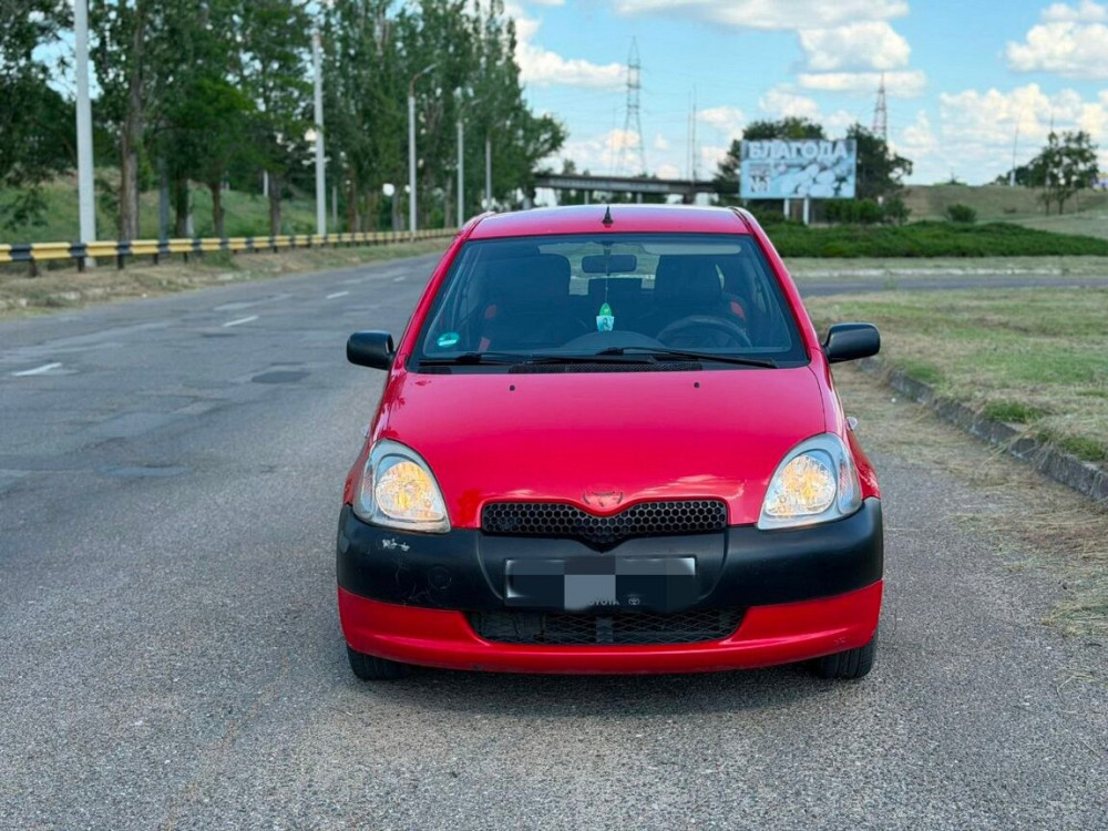 Продам Tayota Yaris, 2002 год, 1.0 бензин, в достойном состоянии Тирасполь - изображение 2